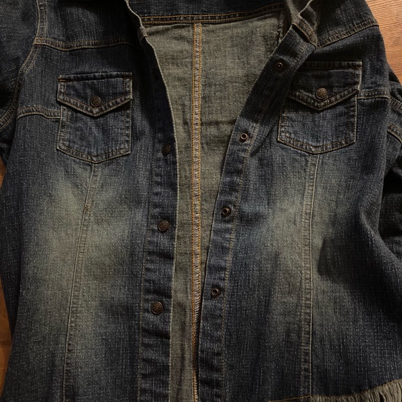 Baileys Point distressed jean jacket - Picture 6 of 7